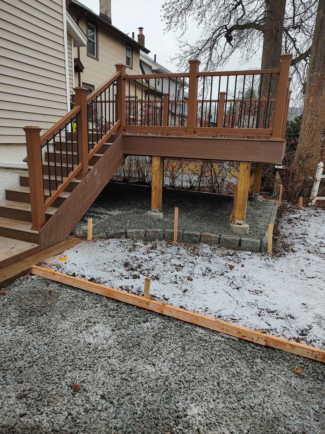 Finished custom deck by AB6 Carpentry in Bergen County NJ